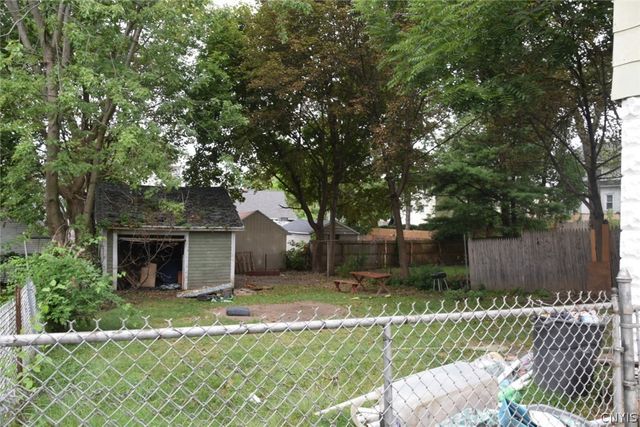 118 Champlin Drive, Syracuse, NY 13206