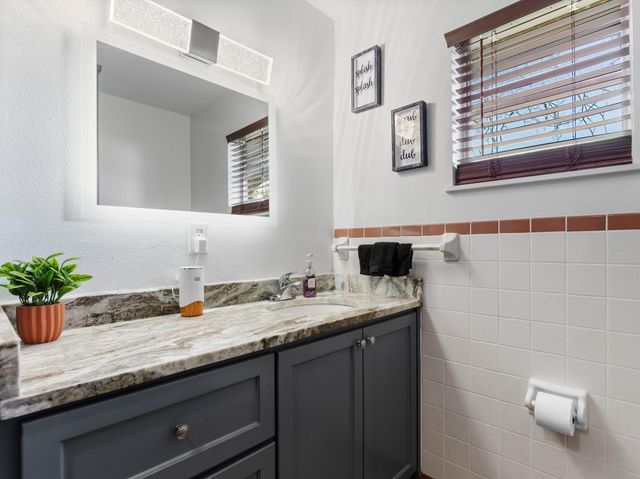 904 Avenue C, Sweeny, TX 77480