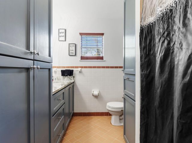 904 Avenue C, Sweeny, TX 77480