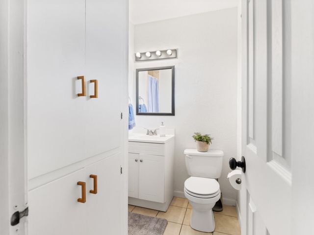 904 Avenue C, Sweeny, TX 77480