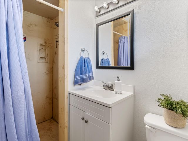 904 Avenue C, Sweeny, TX 77480