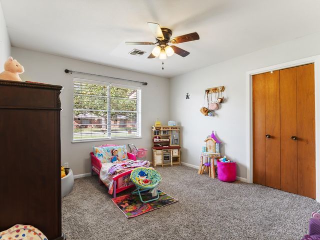 904 Avenue C, Sweeny, TX 77480