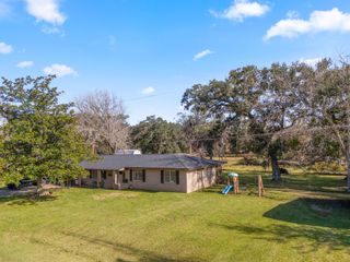 904 Avenue C, Sweeny, TX 77480