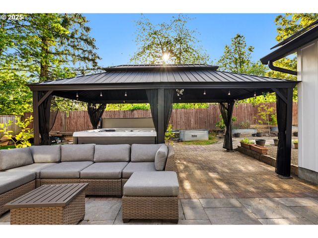 14435 Sw YEARLING Way, Beaverton, OR 97008