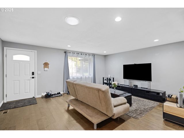 14435 Sw YEARLING Way, Beaverton, OR 97008