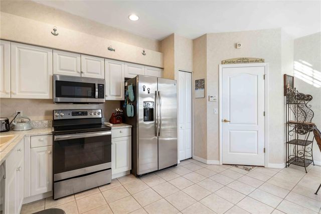 5064 MAHOGANY RUN AVENUE, Sarasota, FL 34241