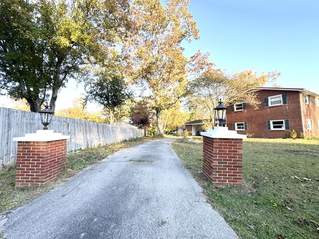 110 Southwood Ln, Tullahoma, TN 37388