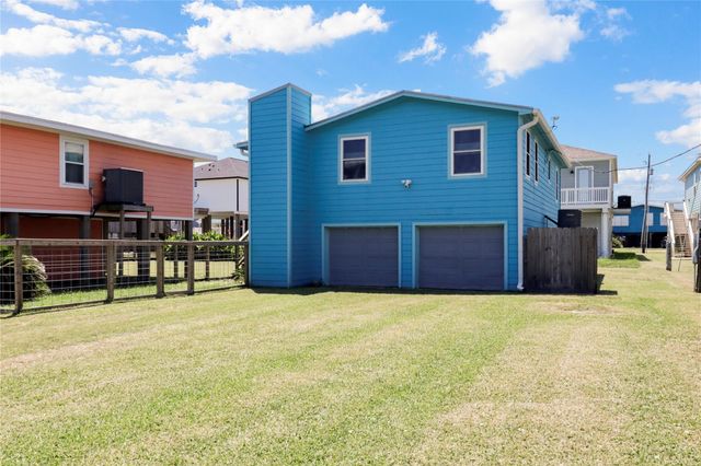 315 Coral Court, Surfside Beach, TX 77541