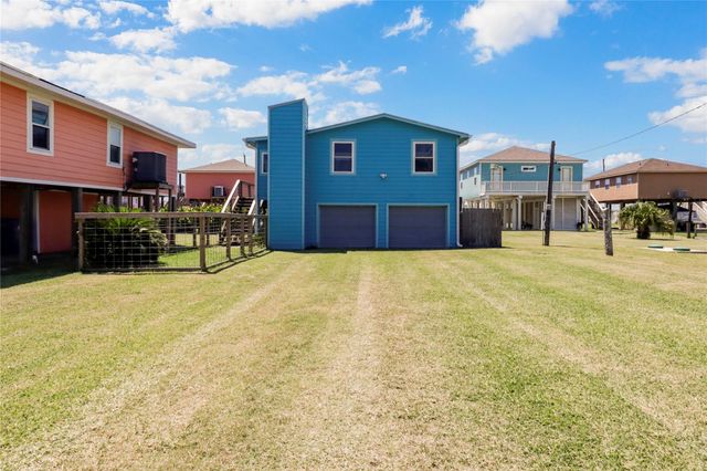 315 Coral Court, Surfside Beach, TX 77541