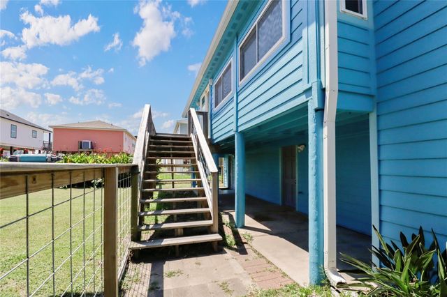 315 Coral Court, Surfside Beach, TX 77541