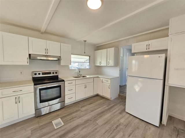 321 3RD STREET DRIVE W, Palmetto, FL 34221