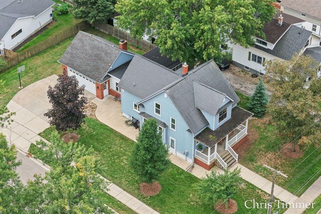 522 E Lincoln Avenue, Zeeland, MI 49464
