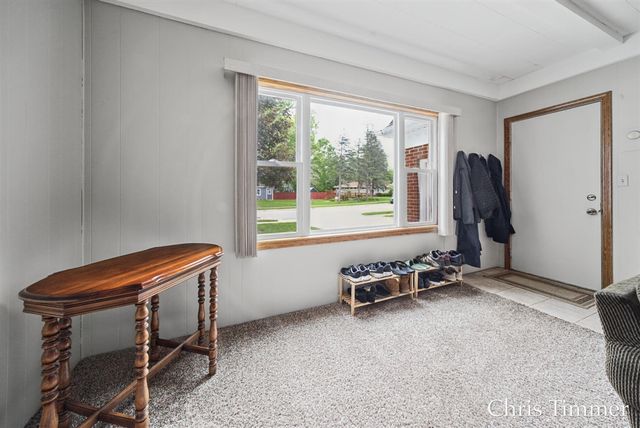 522 E Lincoln Avenue, Zeeland, MI 49464