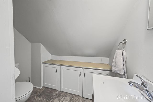522 E Lincoln Avenue, Zeeland, MI 49464