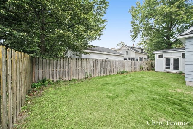 522 E Lincoln Avenue, Zeeland, MI 49464