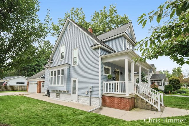 522 E Lincoln Avenue, Zeeland, MI 49464
