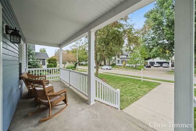 522 E Lincoln Avenue, Zeeland, MI 49464