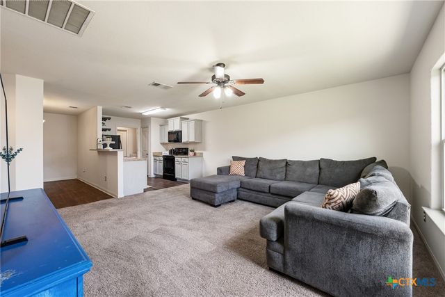 109 Proclamation Avenue, Liberty Hill, TX 78642