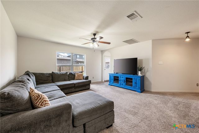 109 Proclamation Avenue, Liberty Hill, TX 78642