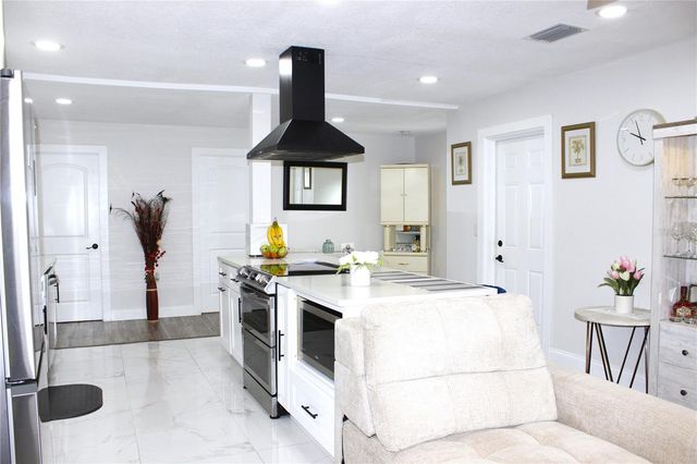 1450 BARRY STREET, Clearwater, FL 33756