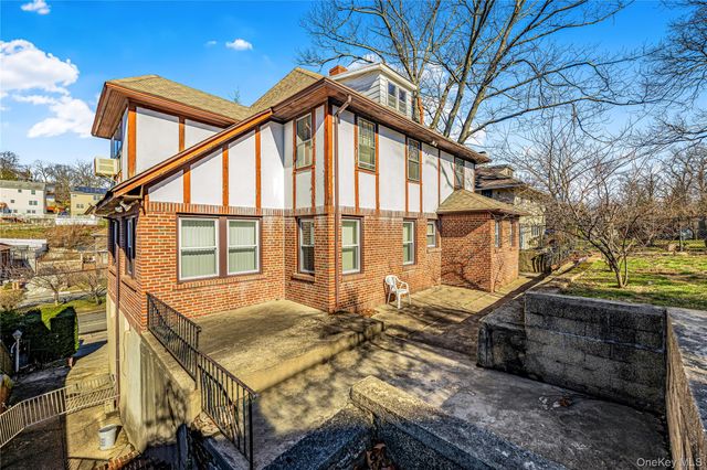 150 Rumsey Road, Yonkers, NY 10705