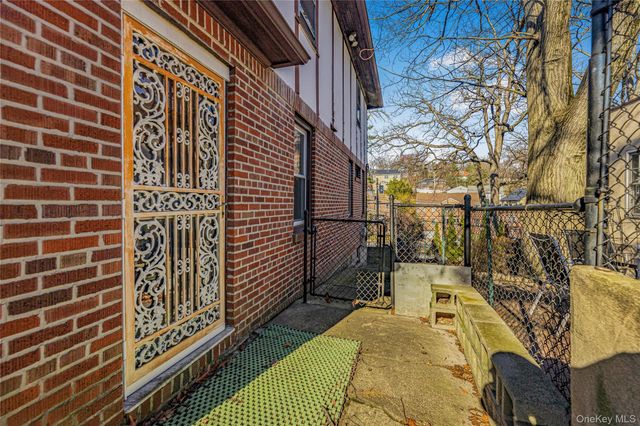 150 Rumsey Road, Yonkers, NY 10705