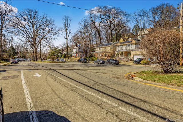 150 Rumsey Road, Yonkers, NY 10705