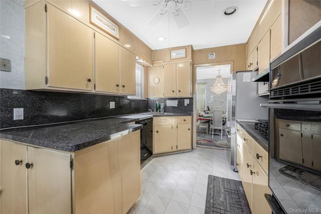 150 Rumsey Road, Yonkers, NY 10705