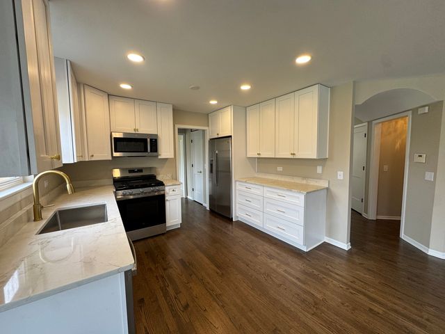 24850 Michele Drive, Plainfield, IL 60544