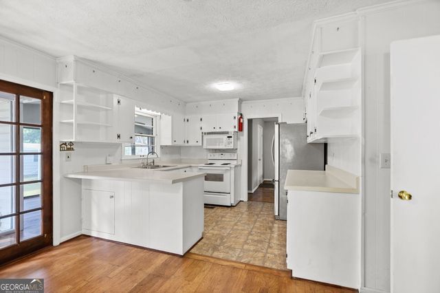 124 Melrose Drive, Lagrange, GA 30241