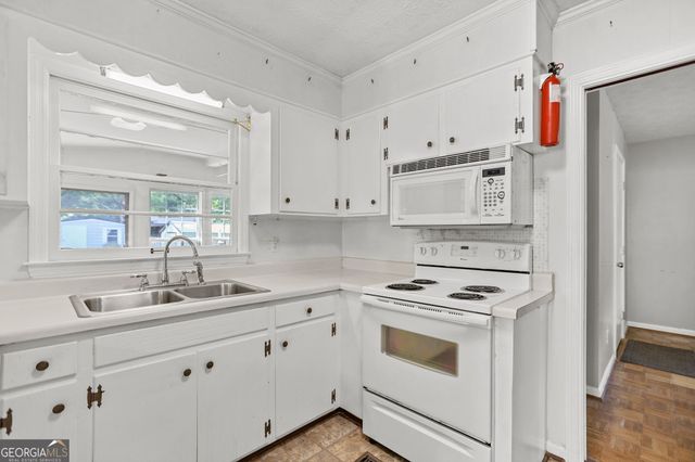 124 Melrose Drive, Lagrange, GA 30241