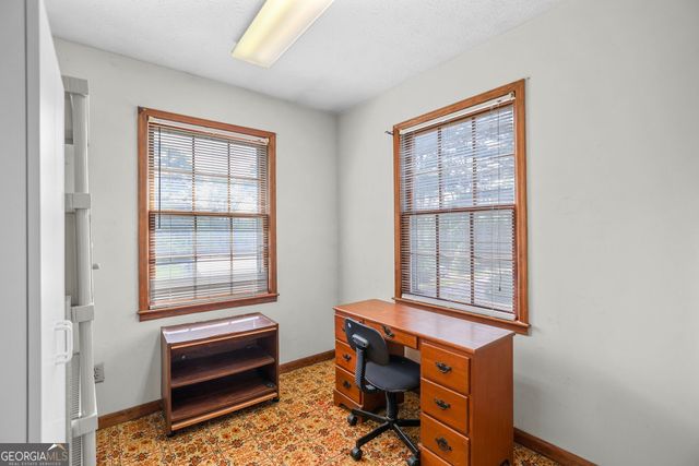 124 Melrose Drive, Lagrange, GA 30241