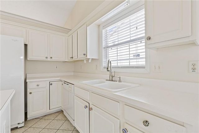 1102 Noble Oak Court, Lawrenceville, GA 30046