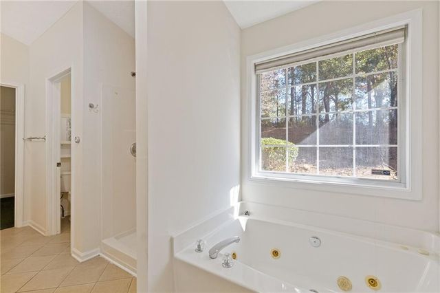 1102 Noble Oak Court, Lawrenceville, GA 30046