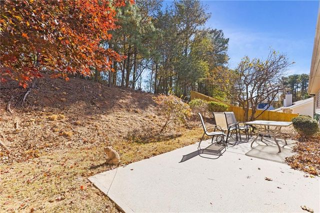 1102 Noble Oak Court, Lawrenceville, GA 30046