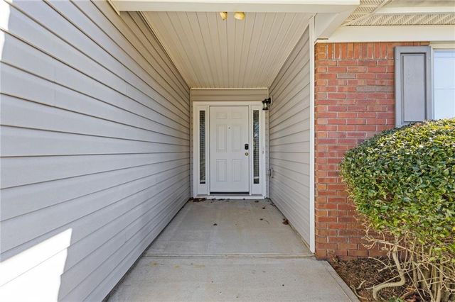 1102 Noble Oak Court, Lawrenceville, GA 30046