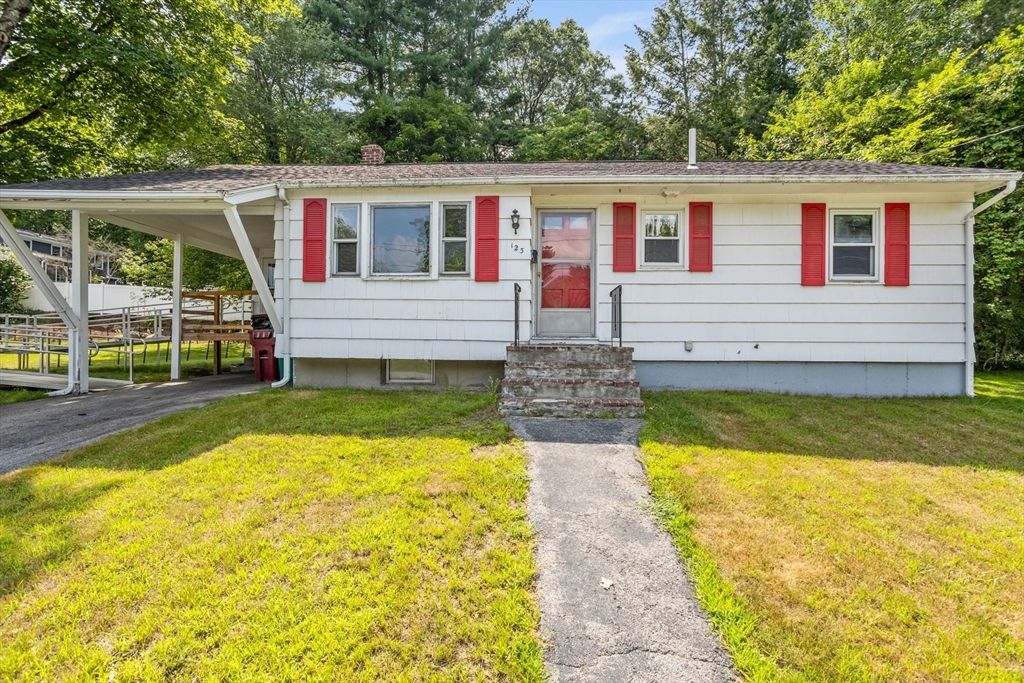 123 Rea St, Lowell, MA 01852