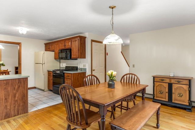 4 Carver Dr, Sandwich, MA 02563
