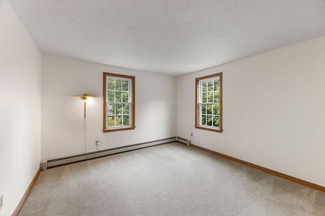 4 Carver Dr, Sandwich, MA 02563