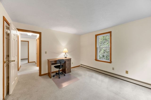 4 Carver Dr, Sandwich, MA 02563