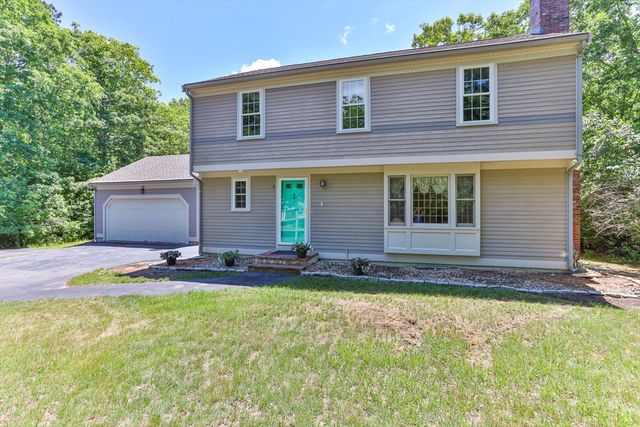 4 Carver Dr, Sandwich, MA 02563
