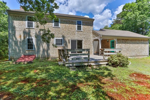 4 Carver Dr, Sandwich, MA 02563