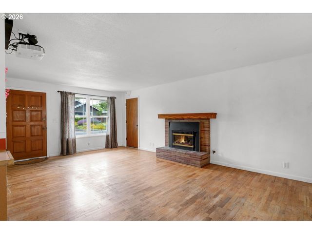 2301 COMPTON St, Eugene, OR 97404
