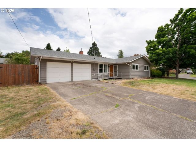 2301 COMPTON St, Eugene, OR 97404