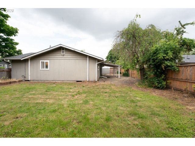 2301 COMPTON St, Eugene, OR 97404