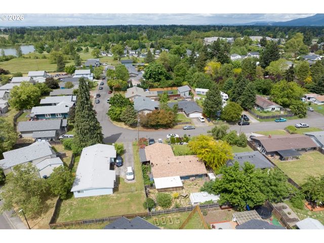 2301 COMPTON St, Eugene, OR 97404