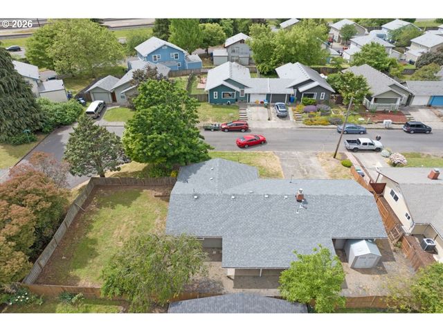 2301 COMPTON St, Eugene, OR 97404