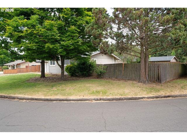 2301 COMPTON St, Eugene, OR 97404