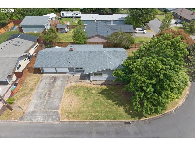 2301 COMPTON St, Eugene, OR 97404