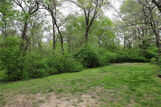 1203 E Quincy Street, Pittsburg, KS 66762